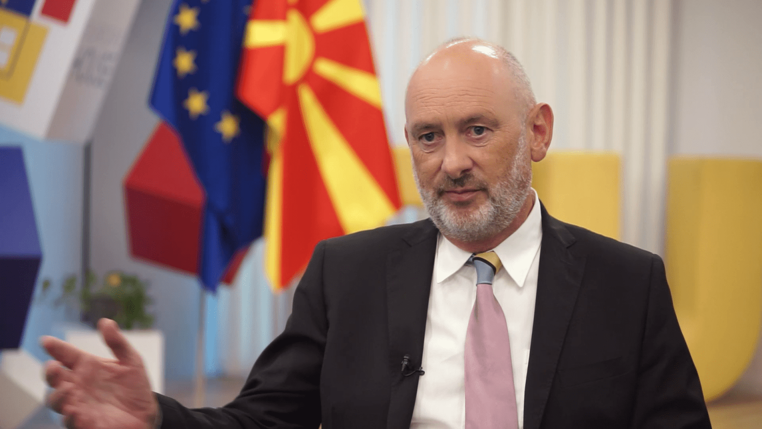 Gir: Të papranueshme deklaratat e eurodeputetit Xhambaski për Pendarovskin dhe pretendimet