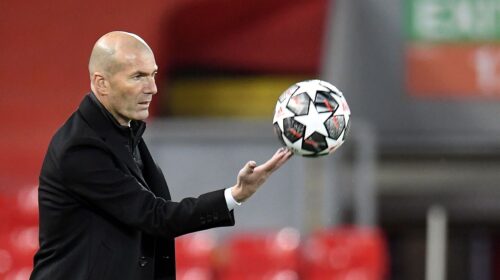 E ardhmja e Zinedine Zidane, katër alternativa në sfond