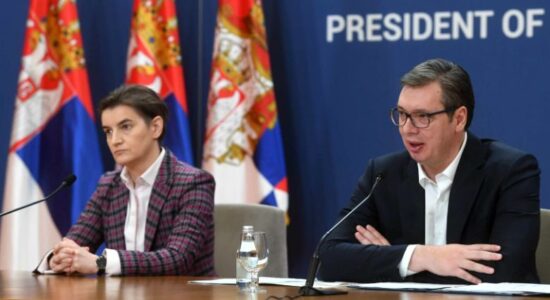 Mediat serbe: Edhe kur të arrihet marrëveshja Kosovë-Serbi, Vuçiq nuk do ta nënshkruajë atë