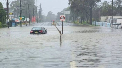 Moti i keq shkakton përmbytje historike në Australi, meterologët: “Uji aq sa mund të shohë syri”