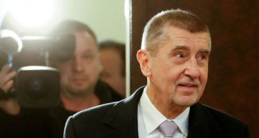 Gjykata shpall të pafajshëm ish-kryeministrin çek të akuzuar për vjedhje