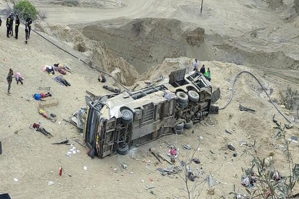 Aksidentohet autobusi në Peru, 25 të vdekur