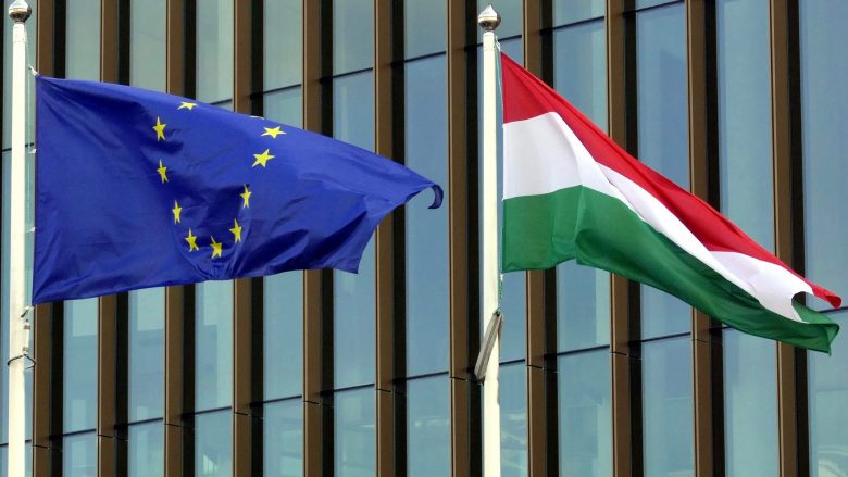 Hungaria bllokon 500 milionë euro ndihmë ushtarake të BE-së për Ukrainën