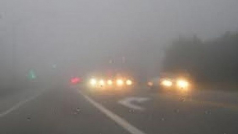 Për shkak të mjegullave ulet dukshmëria në disa akse rrugore të Maqedonisë