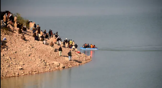 Tragjedi në Pakistan, 49 fëmijë humbin jetën pas përmbytjes së varkës në liqenin Tanda Dam