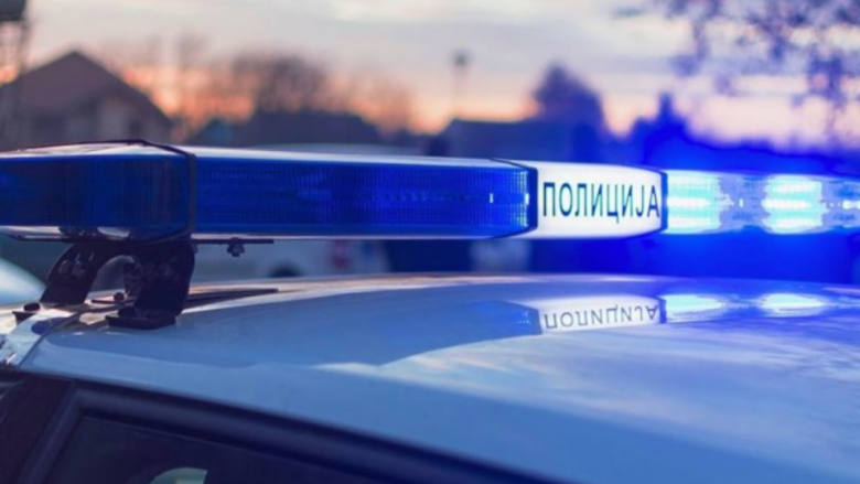 Shkup, tre persona grabisin një veturë me targa të Zvicrës