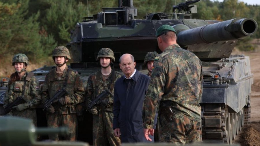 Scholz për dërgimin e tankeve në Ukrainë: Kjo është rruga e duhur