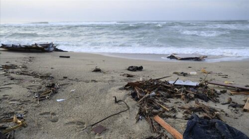 Shkon në 63 numri i të vdekurve nga përmbytja e varkës me emigrantë në jug të Italisë