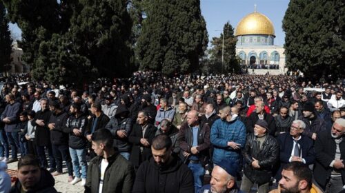 Në xhaminë Al-Aksa falet namazi i xhenazes në mungesë për viktimat e tërmetit në Turqi