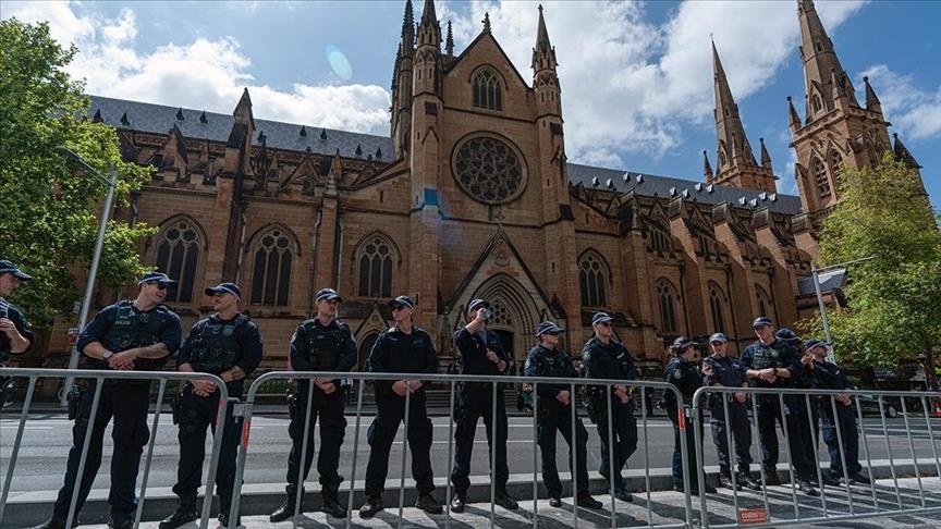 Australi, trazira në funeralin e kardinalit të akuzuar për ngacmim seksual të fëmijëve