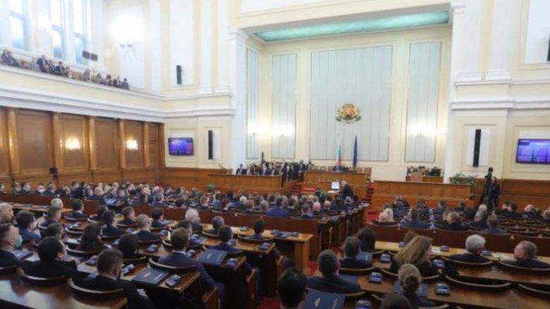 Deputetët bullgarë miratuan deklaratën për Maqedoninë e Veriut, dënojnë manifestimet antibullgare