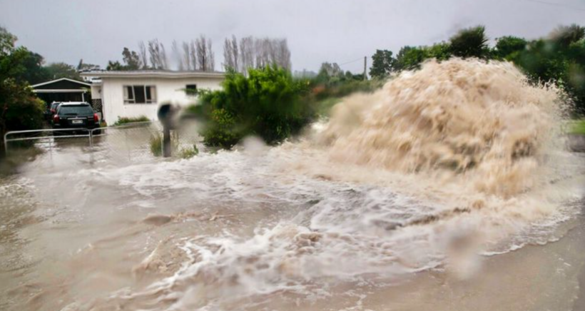 Cikloni “gjunjëzon” Zelandën e Re, 9 të vdekur dhe dhjetëra të zhdukur