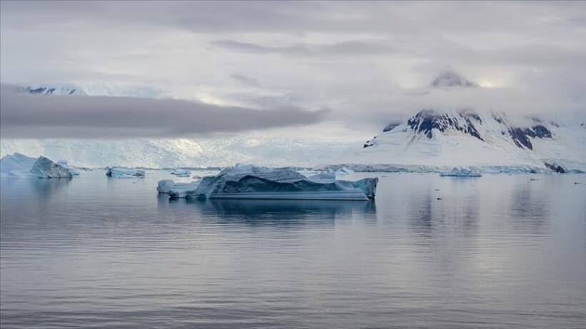 Hulumtim, shtresa e akullit në Antarktik arrin nivele të reja të ulëta rekorde