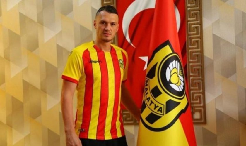 Futbollisti Baris Basdas u hodh nga ballkoni i katit të dytë