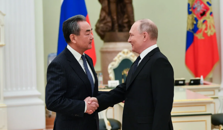 Kina bën thirrje për armëpushim luftës Rusi-Ukrainë