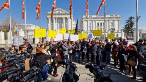 Agjencia për Shërbime Mediatike Audio dhe Audiovizuele e mbështet protestën e punonjësve mediatik