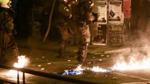 Sulm me koktej molotovi ndaj policëve në Greqi