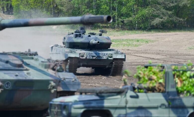 Tanket e para Leopard 2 kanë mbërritur në Ukrainë