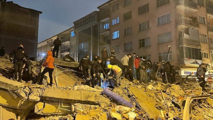 Tërmeti në Turqi, gjenden nën rrënoja trupat e pajetë të familjes shqiptare