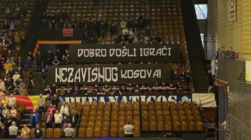 “Mirë se vini lojtarë të Kosovës së pavarur”, tifozët boshnjak befasojnë me mikpritje të ngrohtë hendbollistët kosovarë
