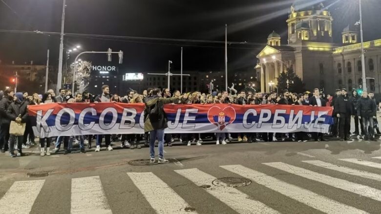Djathtistët serbë sërish protestojnë kundër Propozimit evropian për Marrëveshjen Kosovë-Serbi