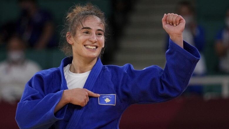 Nora Gjakova shkon në finale, për medaljen e artë ka përballë një serbe