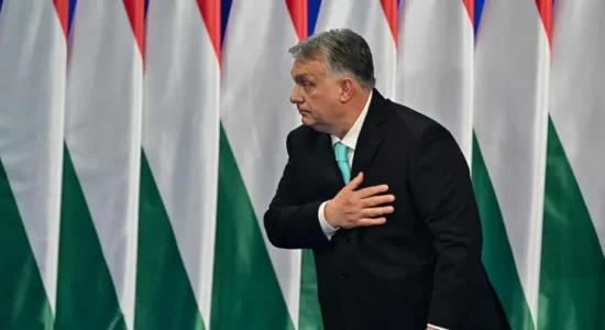 Eurodeputetët nuk besojnë te Hungaria, Parlamenti Evropian miraton rezolutën që dënon Budapestin