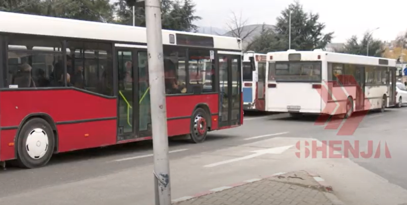 (VIDEO) Autobusët privat së shpejti kthehen në rrugët e Shkupit