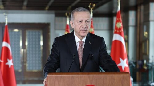 Erdoğan: Presim që sipërmarrësit të mobilizohen për rindërtimin e qyteteve të shkatërruara nga tërmeti