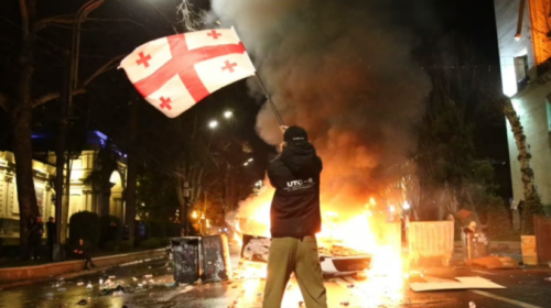 Gjeorgjia tërheq ligjin për “agjentët e huaj” pas protestave të dhunshme