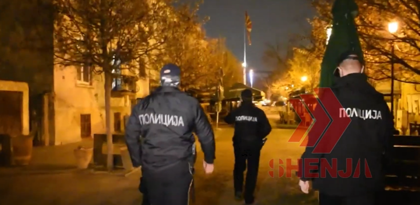 (VIDEO) Hyn në fuqi ligji, uniformat e policisë edhe në gjuhën shqipe