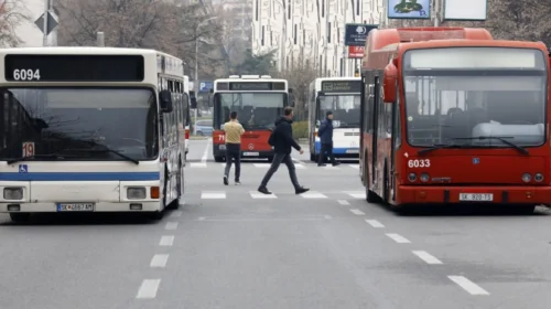 Transportuesit privatë dhe Qyteti i Shkupit arritën marrëveshje