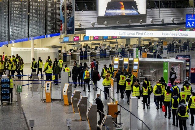 Paralizohet transporti në Gjermani, tre aeroporte të enjten në grevë 24 orëshe