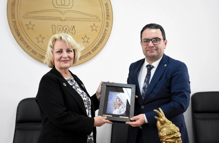 Shefja e Zyrës së OBSH-së në Shkup Ane Johansen e vizitoi Universitetin e Tetovës