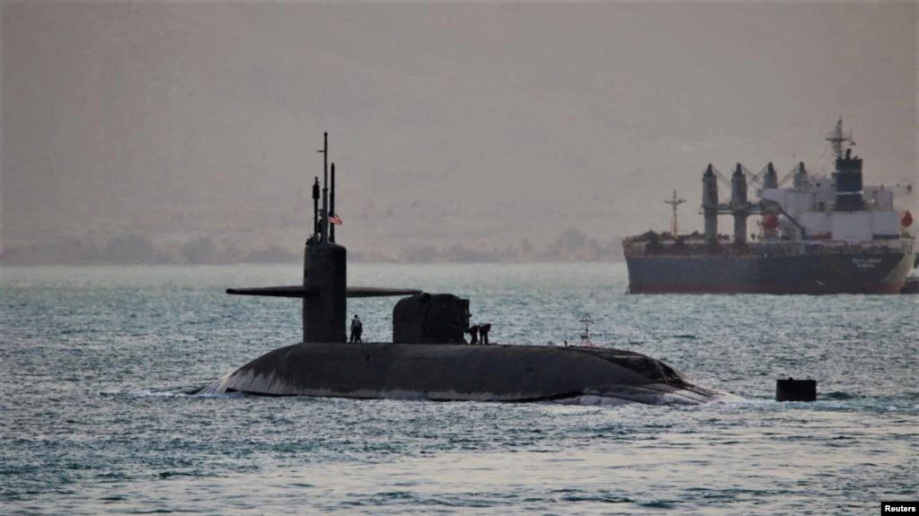 Tensionet me Iranin, nëndetësja amerikane dislokohet në Lindjen e Mesme