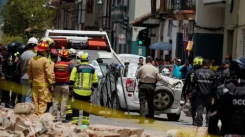 Tragjedi në Ekuador, rrëshqitjet e dheut rrafshojnë lagjen, 27 të vdekur, 67 të zhdukur