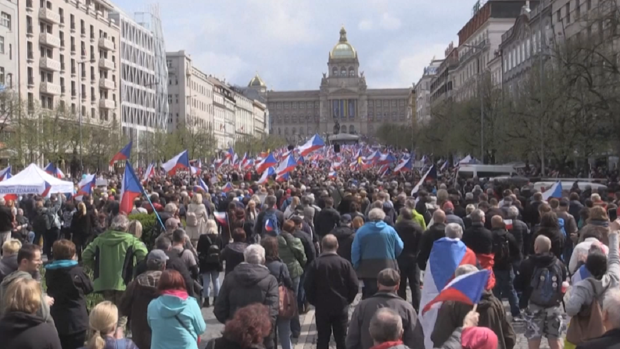 Protesta në Çeki/ Populistët kërkojnë largimin e qeverisë dhe daljen nga NATO