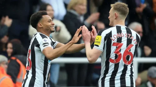 Newcastle turpëron Tottenhamin