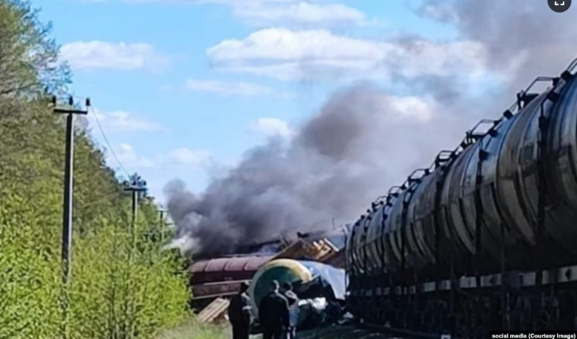 Një shpërthim e nxjerr nga shinat një tren në kufirin rus