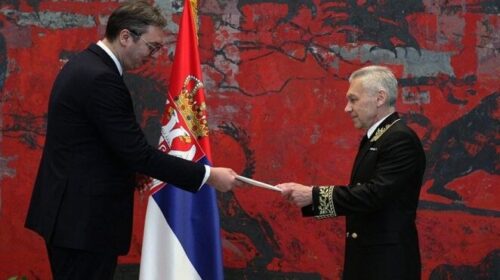 Vuçiq i qahet ambasadorit rus