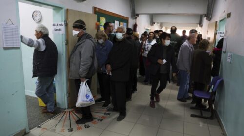 (VIDEO) BE: Pjesëmarrja e lartë në zgjedhje shenjë e përkushtimit të popullit turk