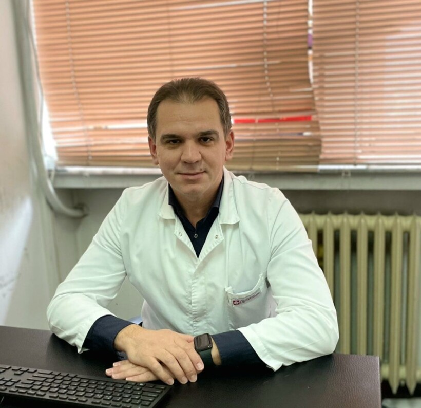 Exhevit Kadri shkruan historinë – nga spitali “8 Shtatori” emërohet profesori i parë në “Shën Kirili dhe Metodi”!