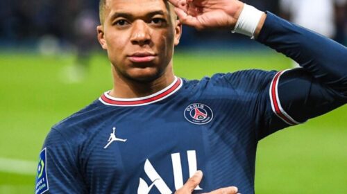 Presion me klauzolën, Mbappe “zë ngushtë” Parisin