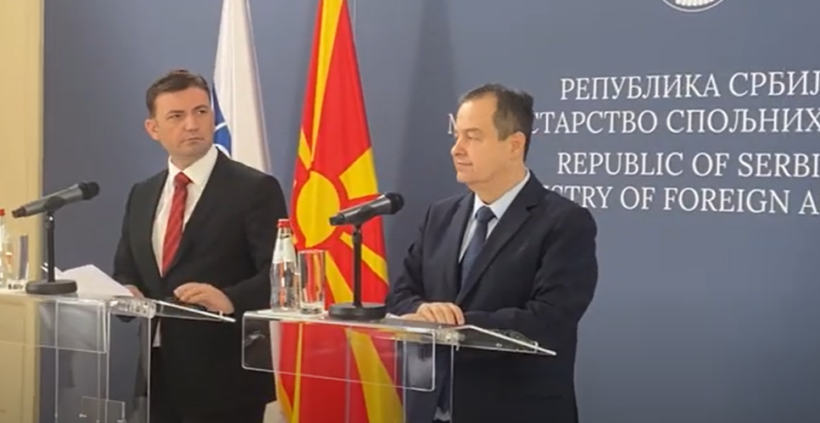 (VIDEO) Ministri Osmani për vizitë në Serbi, takon homologun e tij serb, Daçiq