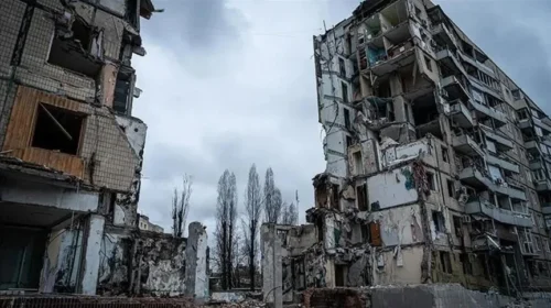 Të paktën 4 të vdekur dhe 8 të plagosur nga sulmet ruse në Donetsk