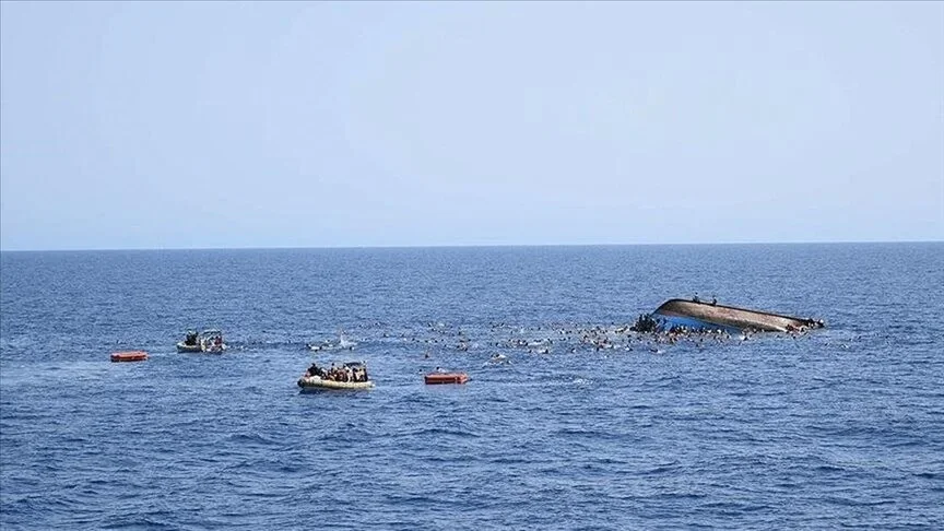 Zhduket një anije me rreth 500 emigrantë të parregullt në Mesdhe