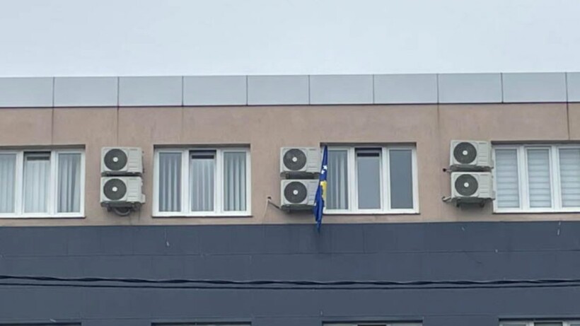 Flamuri i Kosovës vendoset në komunën e Leposaviqit