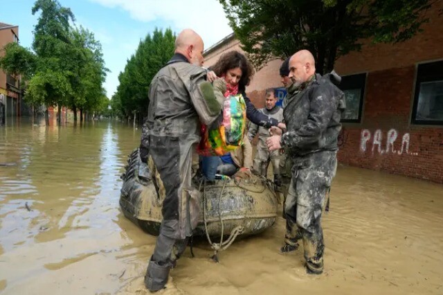 Rritet numri i viktimave nga përmbytjet në Itali