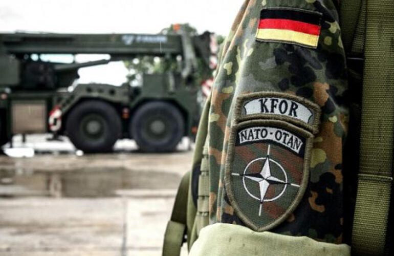 Gjermania shqyrton zgjatjen e mandatit të ushtarëve të saj në Kosovë