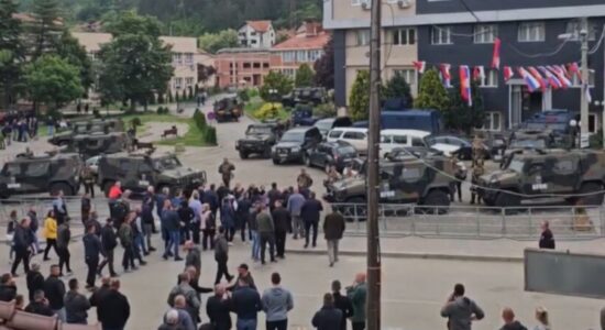 Lista Serbe, thirrje protestuesve në Zveçan: Shpërndahuni rreth orës 16:00